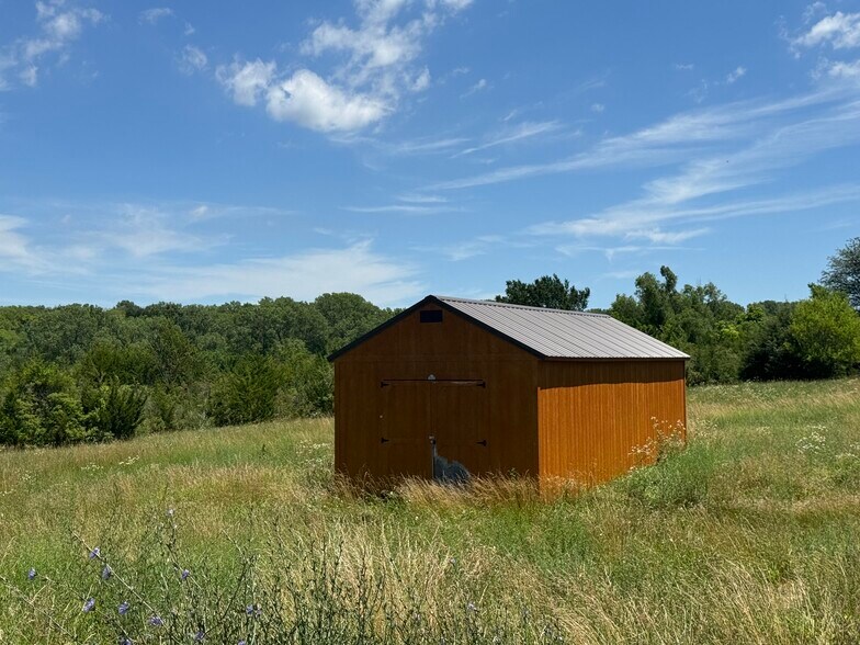More Photos Of 13450 S Topeka Ave, Carbondale Apartments For Sale