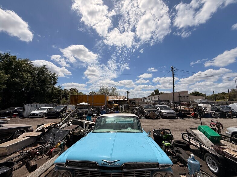 More Photos Of 13413 N Nebraska Ave, Tampa Auto Repair For Lease