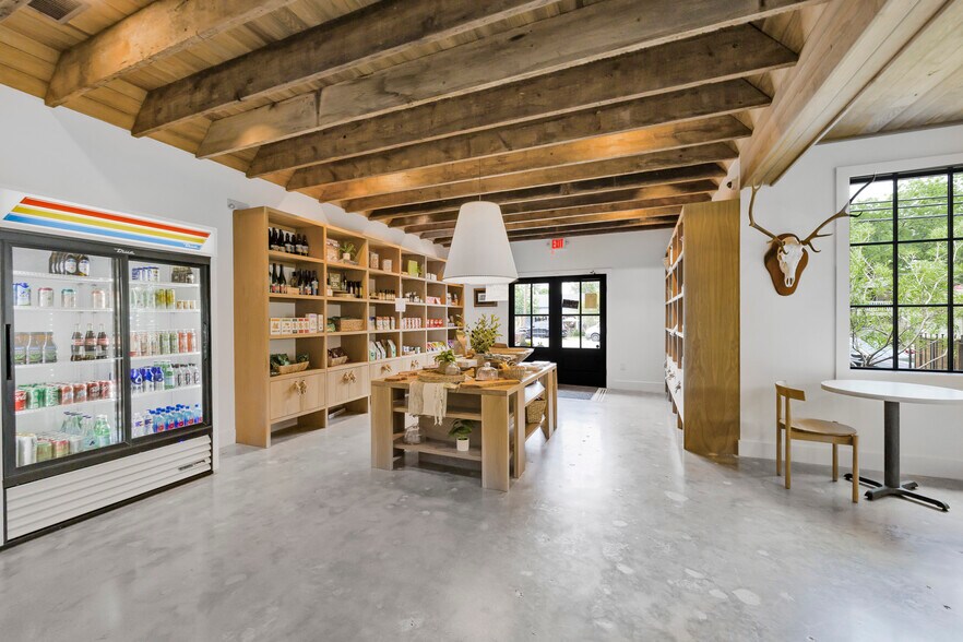 More Photos Of 425 E Main St, Fredericksburg Restaurant For Sale