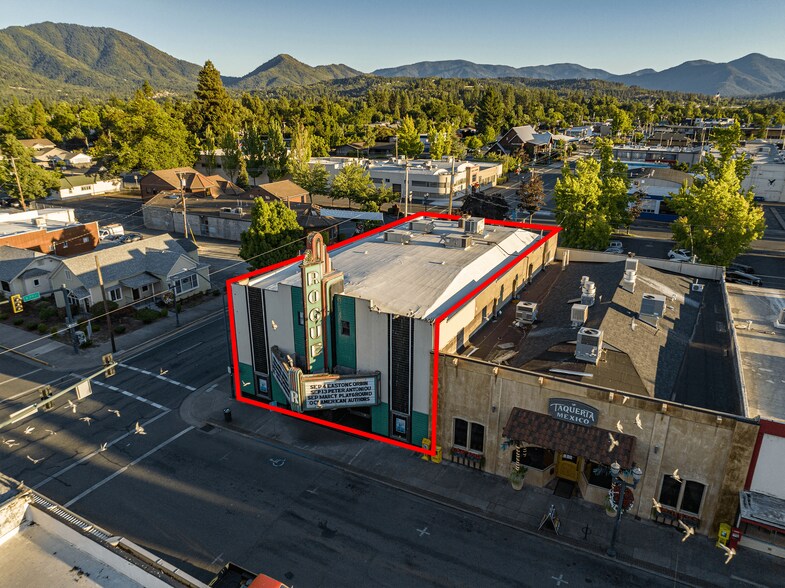 More Photos Of 143 SE H St, Grants Pass Theater Concert Hall For Sale