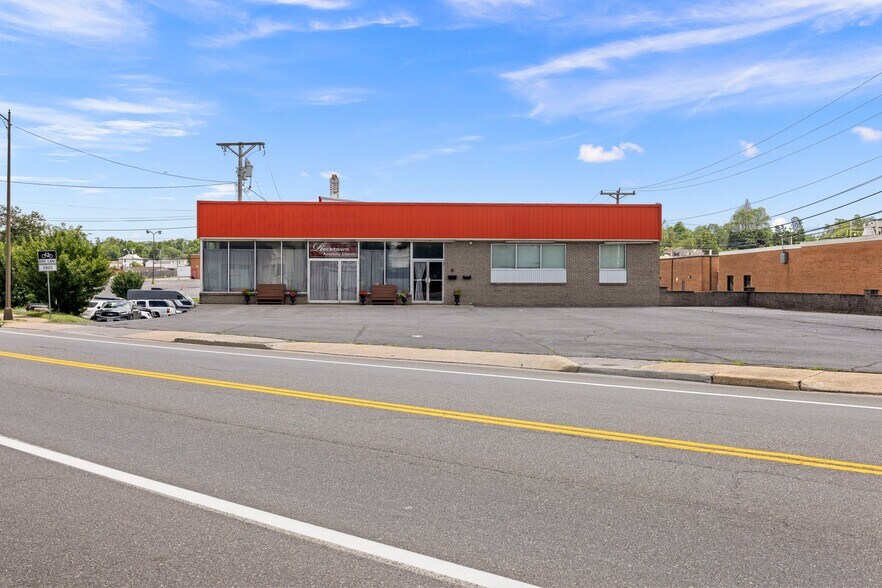 More Photos Of 530 N Main St, Harrisonburg Auto Repair For Sale