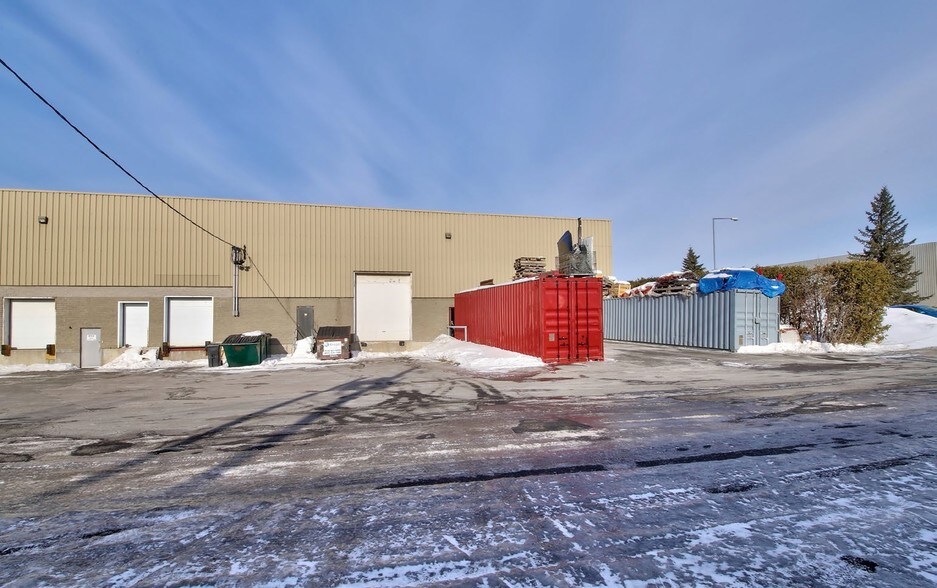 More Photos Of 2130-2154 Rue de la Province, Longueuil Warehouse For Sale