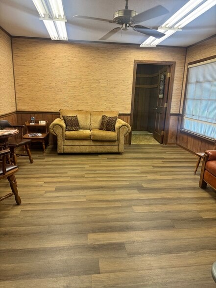 More Photos Of 3232 S Perkins Rd, Memphis Freestanding For Sale