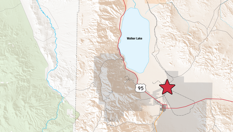 More Photos Of 2 S Maine Ave, Hawthorne Warehouse For Lease