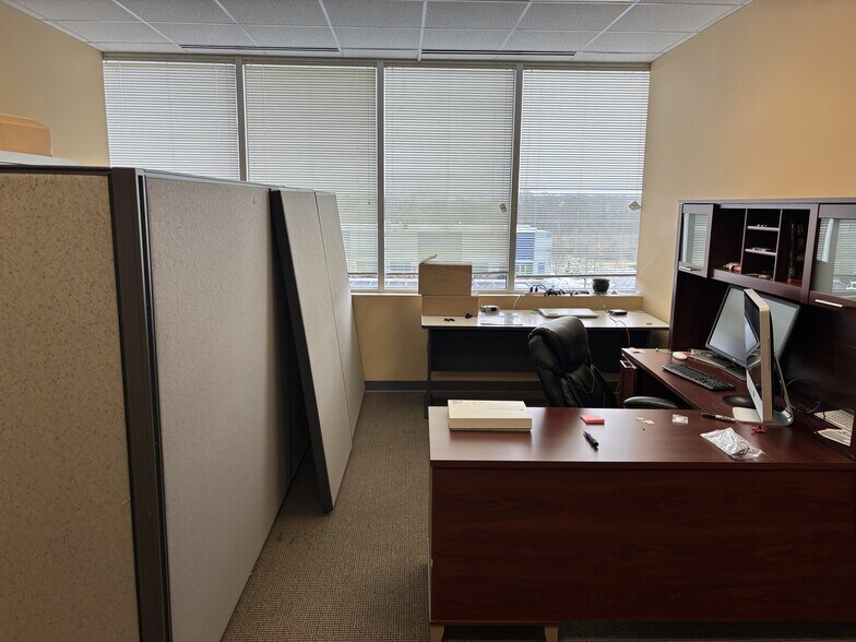 More Photos Of 44790 Maynard Sq, Ashburn Office For Sale