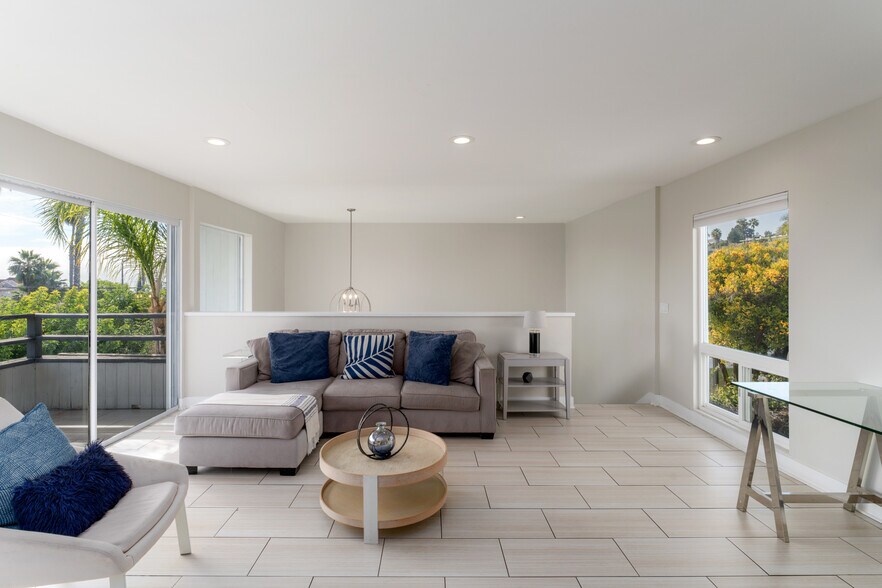 More Photos Of 1920 Beryl St, San Diego Specialty For Sale