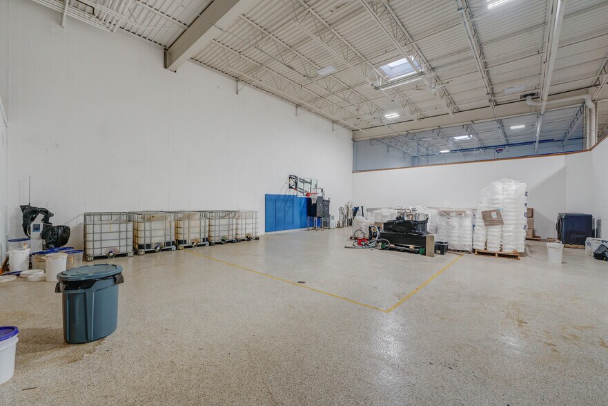 More Photos Of 10410-10426 163rd Pl, Orland Park Manufacturing For Sale