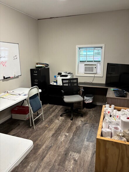 More Photos Of 1219 Transmitter Rd, Panama City Freestanding For Sale