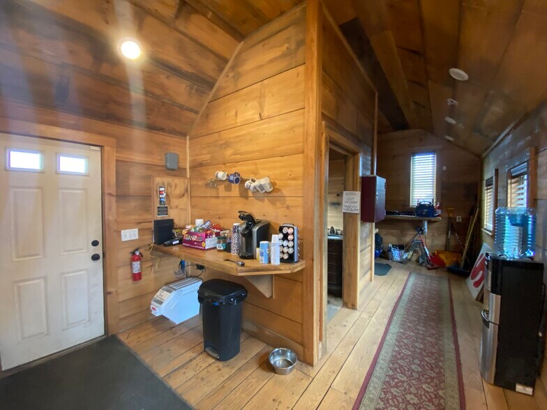 More Photos Of 472 W Main St, Tilton Warehouse For Sale