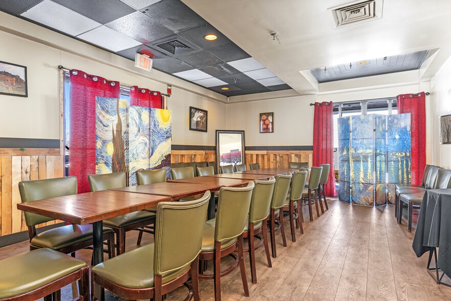 More Photos Of 2099 Post Rd, Warwick Restaurant For Sale