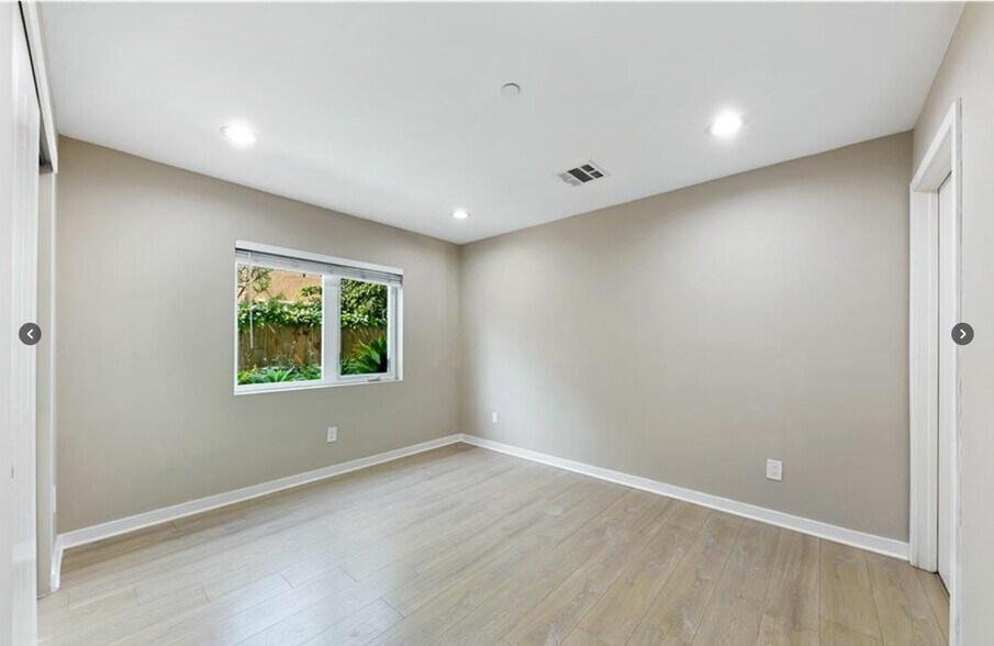 More Photos Of 961 N St Andrews Pl, Los Angeles Apartments For Sale