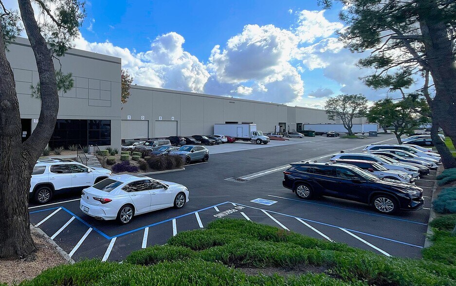 Primary Photo Of 4900 Zambrano St, Commerce Warehouse For Lease