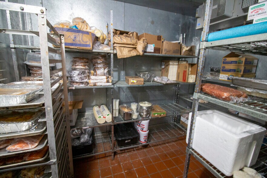 More Photos Of 5402 Portage Rd, Portage Restaurant For Lease