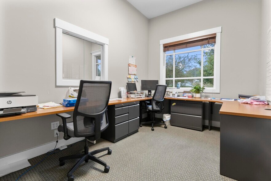 More Photos Of 698 Main St, Branford Office For Sale