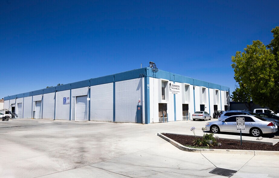 More Photos Of 2975-2999 Spring St, Redwood City Warehouse For Sale