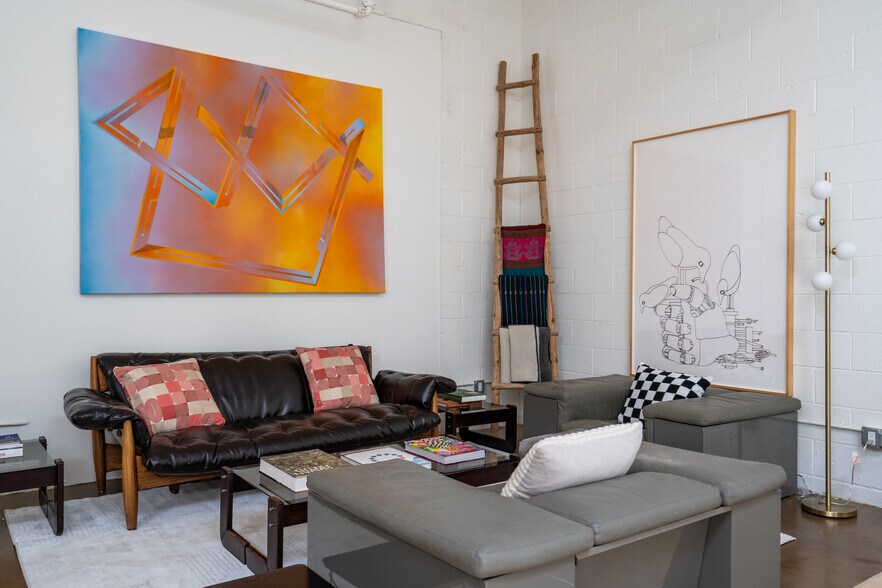 More Photos Of 310 Johnson St, Santa Fe Specialty For Sale