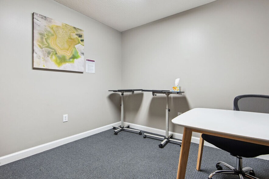 More Photos Of 217-219 Station St, Jacksonville Medical For Lease