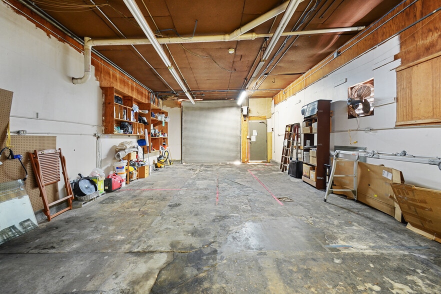 More Photos Of 530-540 Louisa St, New Orleans Distribution For Lease