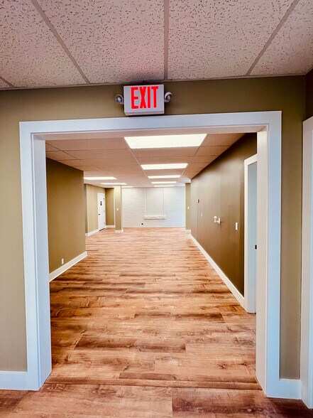 More Photos Of 42 Central St, Newport Apartments For Lease