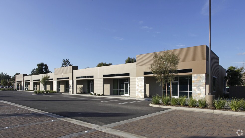 More Photos Of 603 N Parkcenter Dr, Santa Ana Unknown For Lease