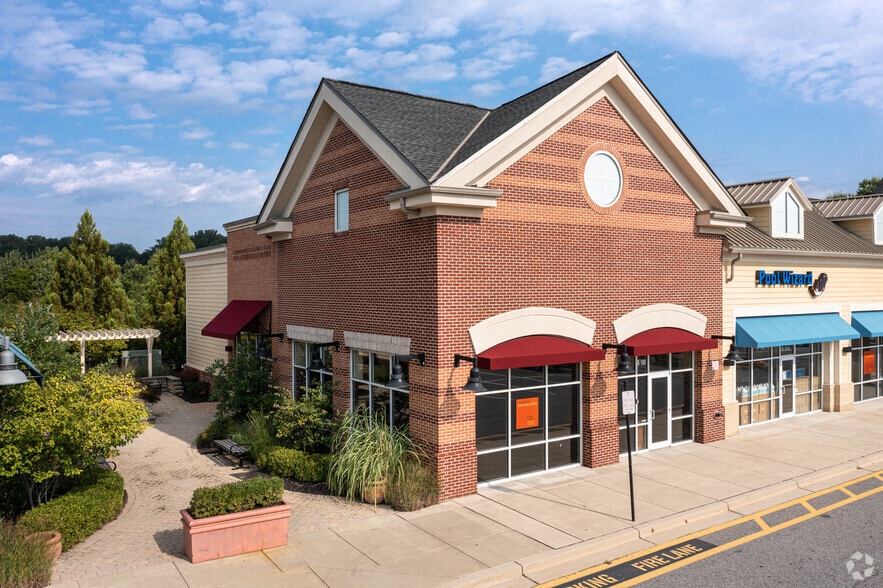 More Photos Of 3-15 Lee Airpark Dr, Edgewater Unknown For Sale