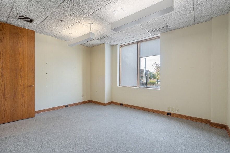 More Photos Of 344 W Genesee St, Syracuse Loft Creative Space For Lease