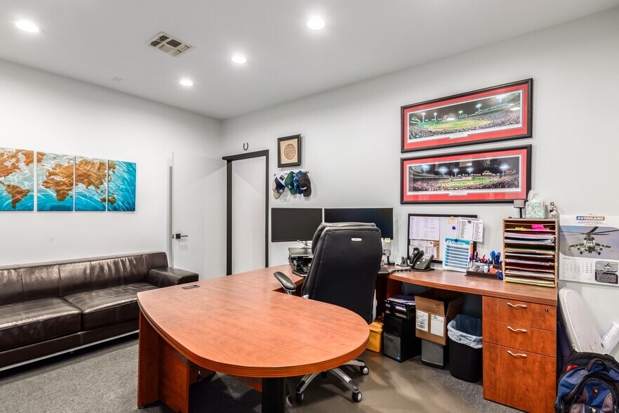 More Photos Of 4120 E Madison St, Phoenix Warehouse For Lease