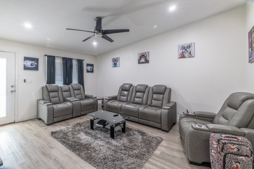 More Photos Of 2020 W Hayward Ave, Phoenix Apartments For Sale