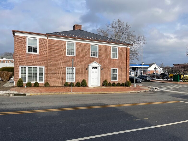 More Photos Of 25 South Ave, New Canaan Office Residential For Lease