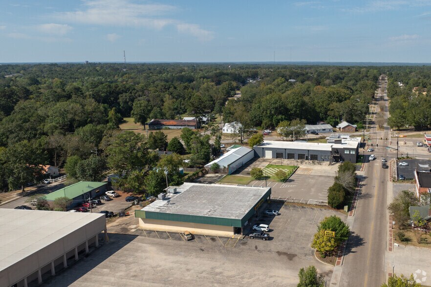 More Photos Of 225 Church St, Andalusia Freestanding For Sale