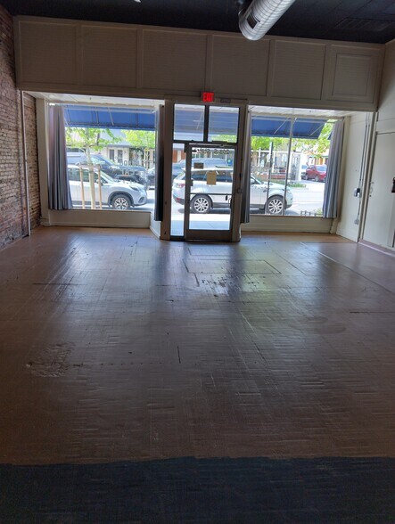 More Photos Of 201-203 S State St, Ukiah General Retail For Sale