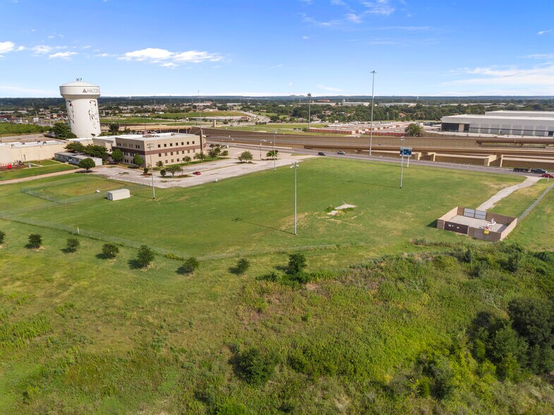 More Photos Of 4805 NE Loop 820, Fort Worth Land For Sale