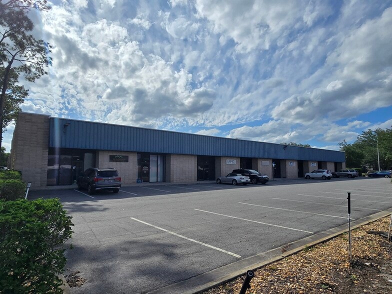 Primary Photo Of 7038-7066 Stapoint Ct, Winter Park Warehouse For Lease