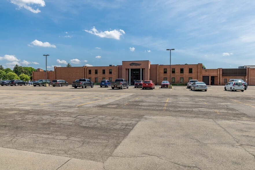 More Photos Of 300 Main St, East Rochester Medical For Lease