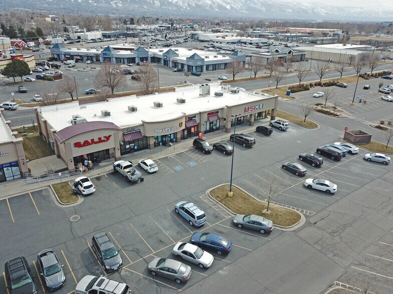 More Photos Of 729 King St, Layton Storefront For Lease