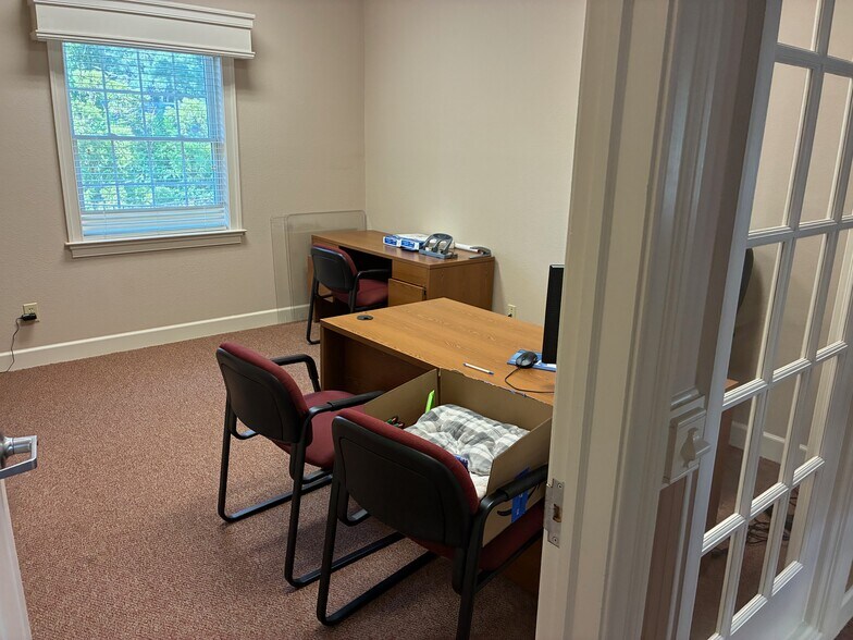 More Photos Of 1880 W City Dr, Elizabeth City Medical For Sale