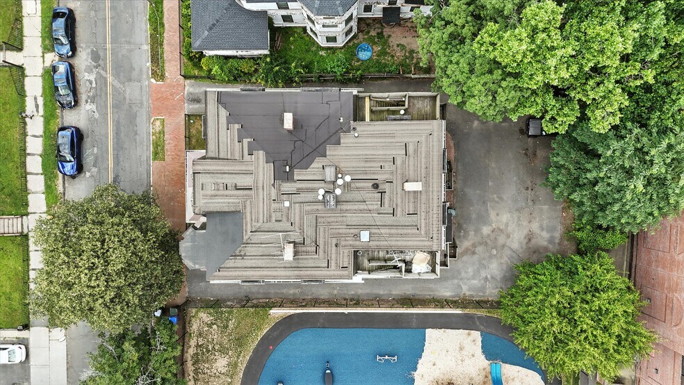 More Photos Of 263 Union St, Springfield Apartments For Sale