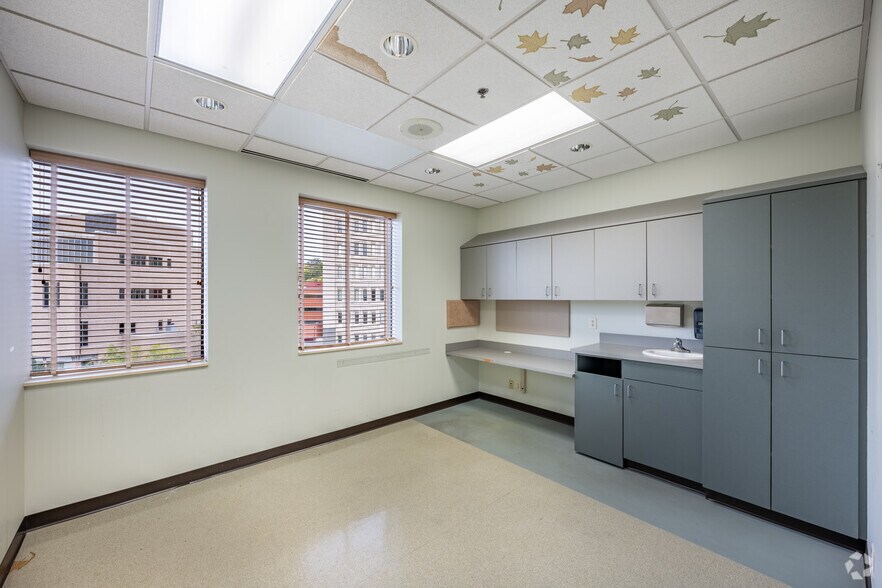 More Photos Of 360 Sherman St, Saint Paul Medical For Lease