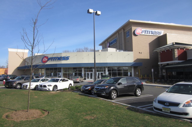 Primary Photo Of 260 E State Route 4, Paramus Health Club For Lease