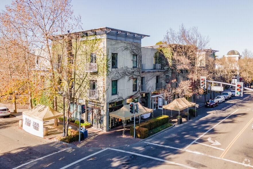 More Photos Of 311 Healdsburg Ave, Healdsburg Hotel For Lease