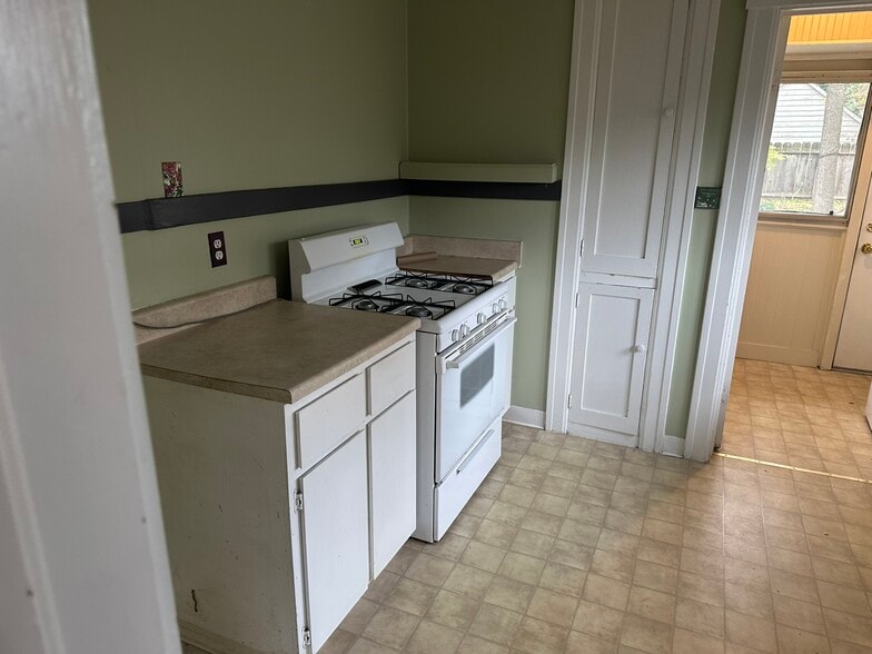 More Photos Of 150 W Stadium Dr, Stockton Apartments For Sale