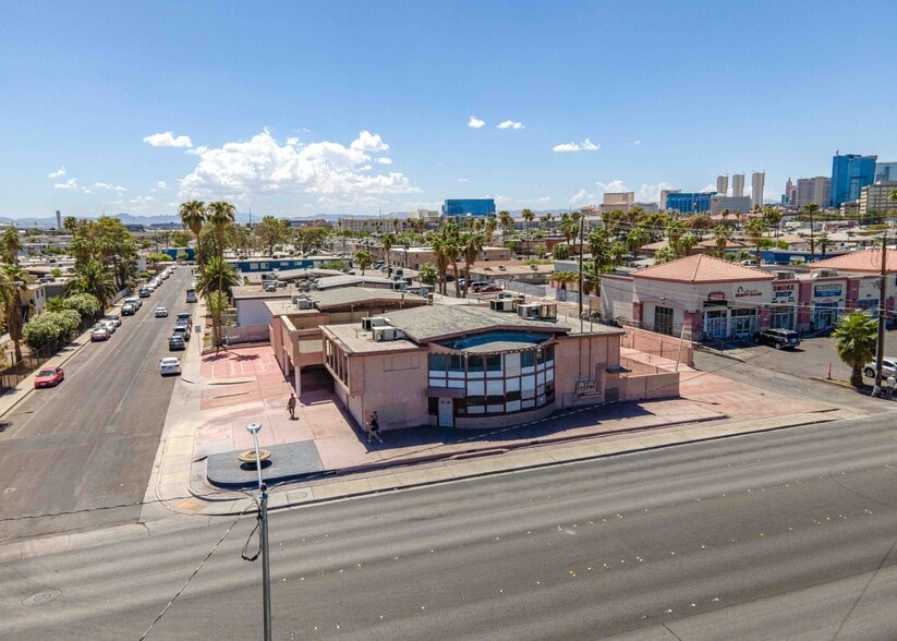 More Photos Of 3761 Royal Crest St, Las Vegas General Retail For Sale
