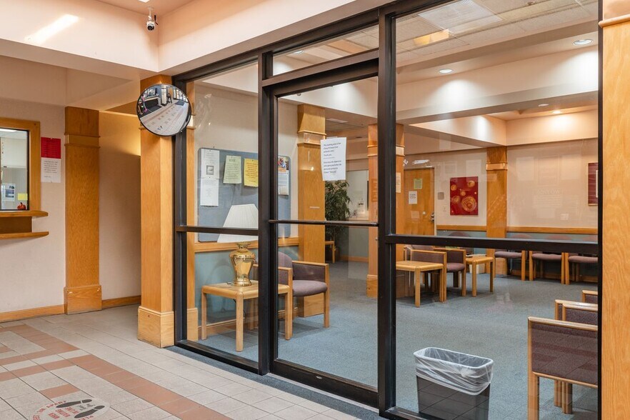 More Photos Of 6500 Preston Hwy, Louisville Medical For Lease