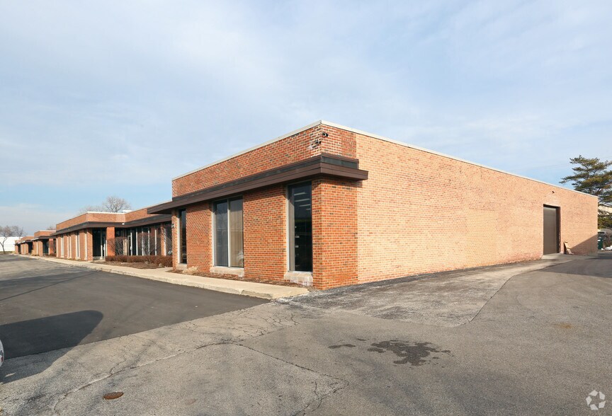 More Photos Of 4100-4128 N Nashville Ave, Chicago Light Manufacturing For Lease