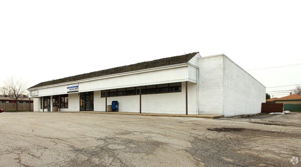 More Photos Of 5880-5886 S Lee Rd, Maple Heights Storefront For Lease