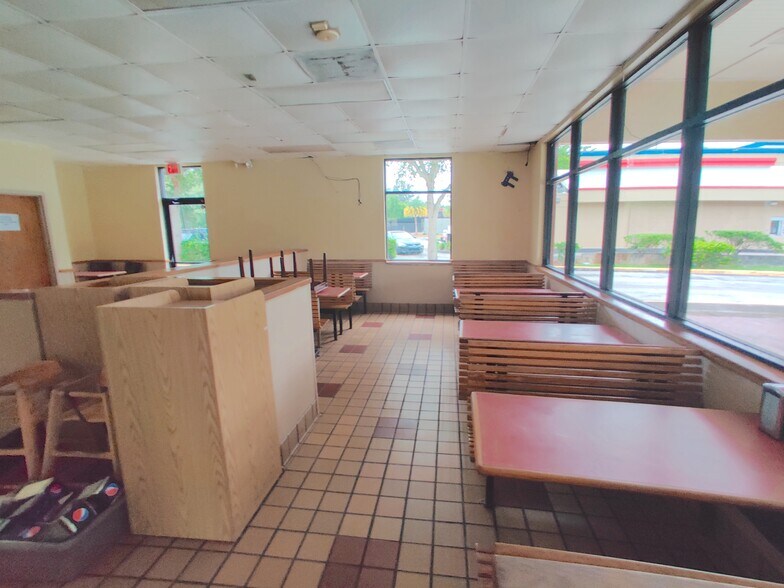 More Photos Of 17721 NW 27th Ave, Miami Gardens Restaurant For Lease