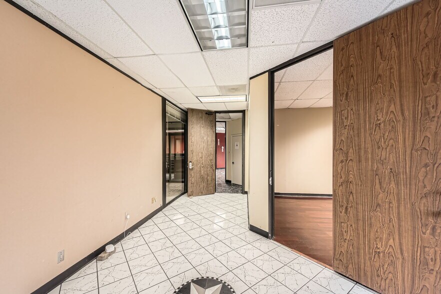 More Photos Of 14423 Cornerstone Village Dr, Houston Medical For Sale