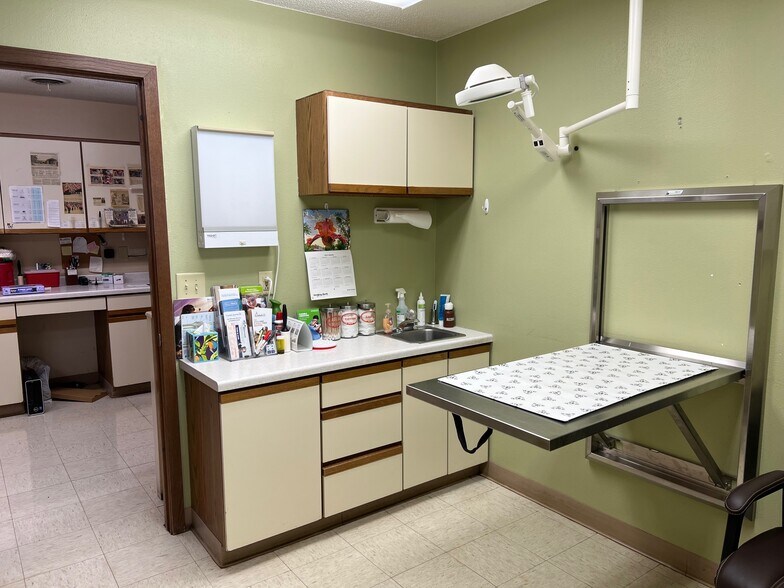 More Photos Of 202 Kleve St, Chetek General Retail For Sale