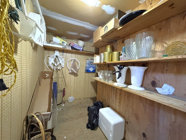 More Photos Of 366 Main St, Grantsville Storefront Retail Office For Sale