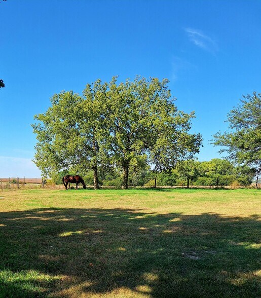 More Photos Of 505 Meridian Rd, Miltonvale Hospitality For Sale